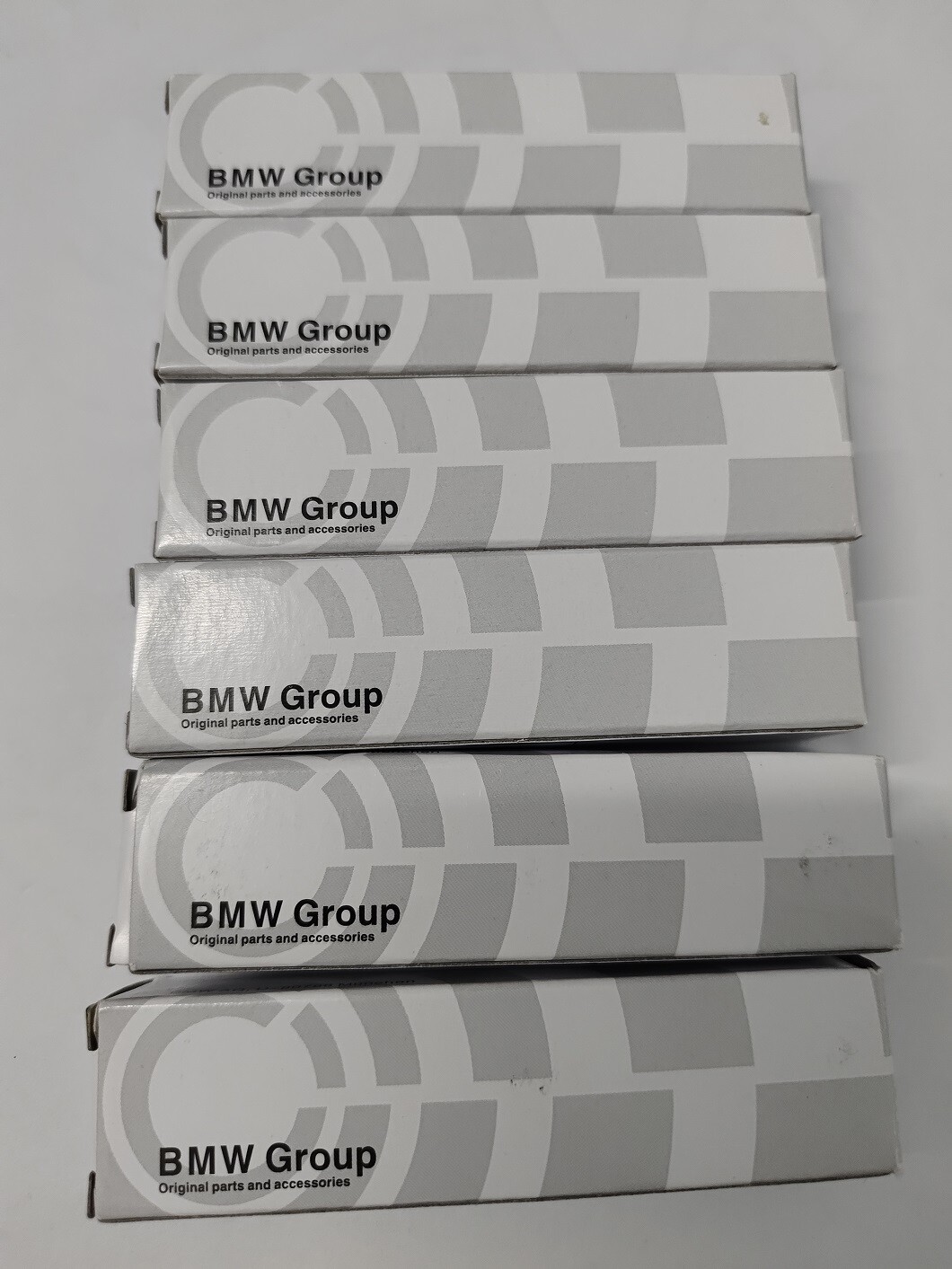 Set of 4 OEM 12120039664 Spark Plugs for BMW F10 F22 F30 F31 F32 F33