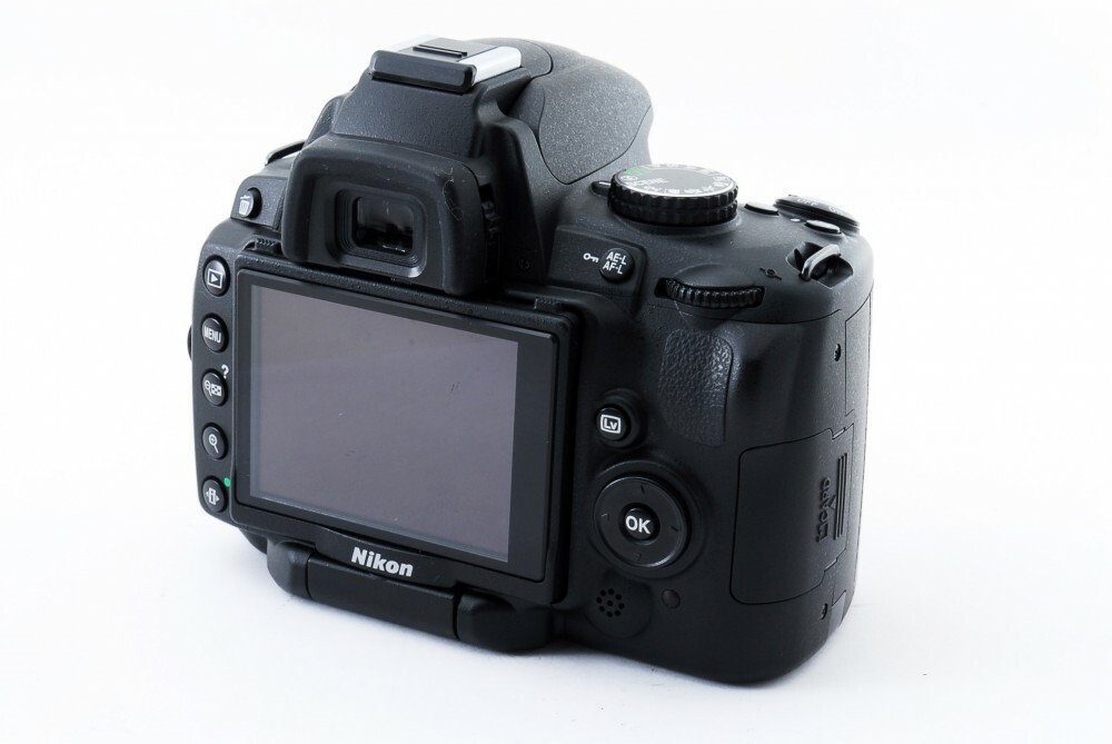 Nikon D5000 55-200mm レンズセット ジャンク Nikon D5000 55-200mm レンズセット ジャンク