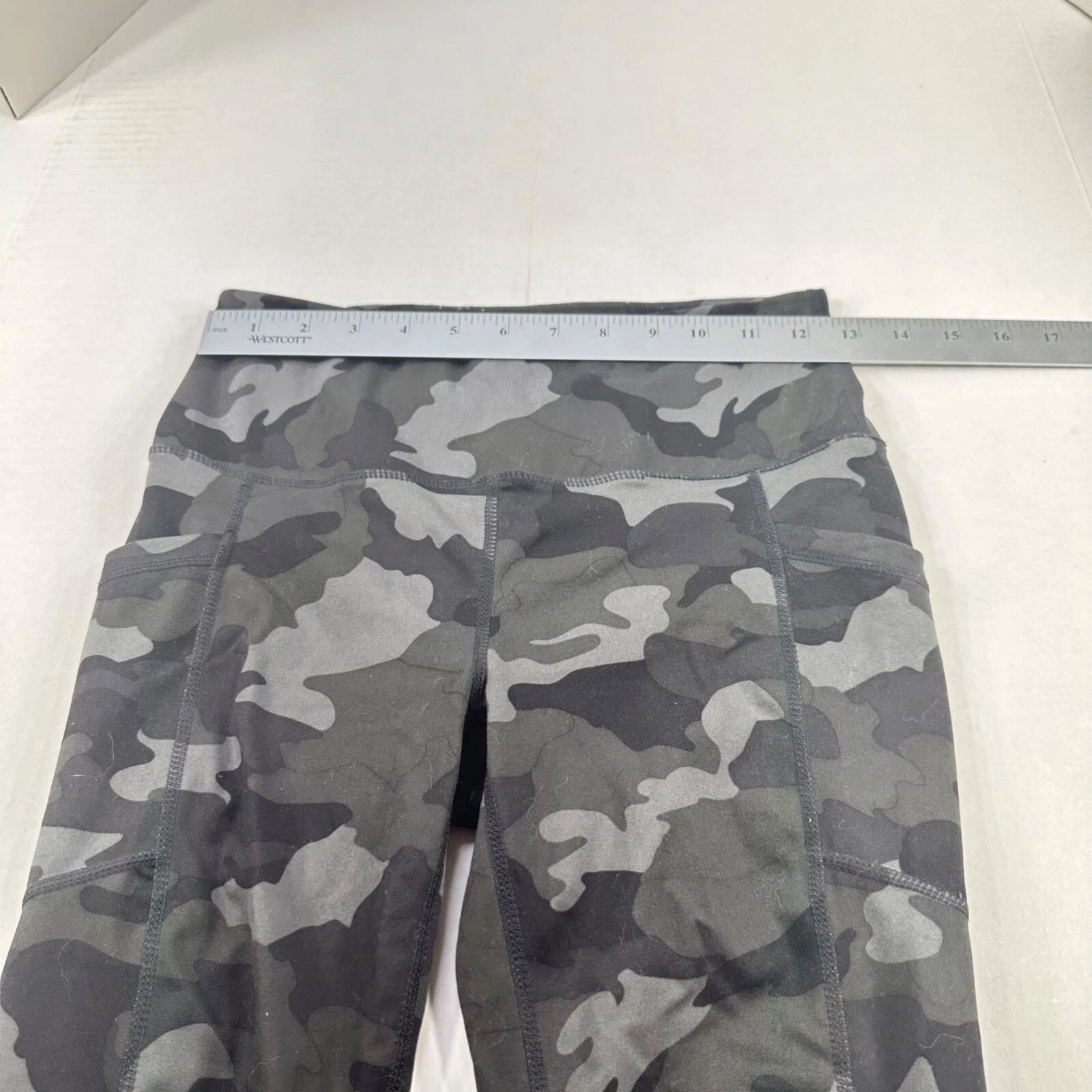yogalicious lux camo high waist compression fit preowned leggings