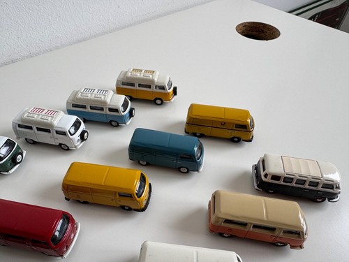 18 Schuco 1:87 VW T1 and T2 bus - Picture 7 of 14