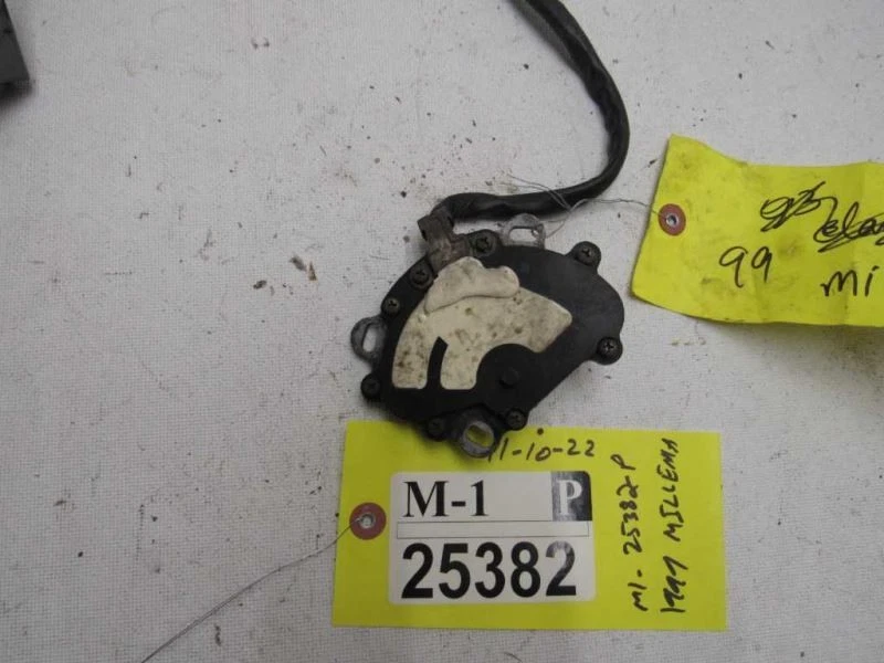 1995-2002 Mazda Millennia inibidor de engrenagem de transmissão interruptor de segurança neutro fabricante de equipamento original - Imagem 2 de 4