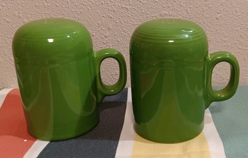 Fiesta Fiestaware Homer Laughlin Rangetop Salt & Pepper Shakers Shamrock retired