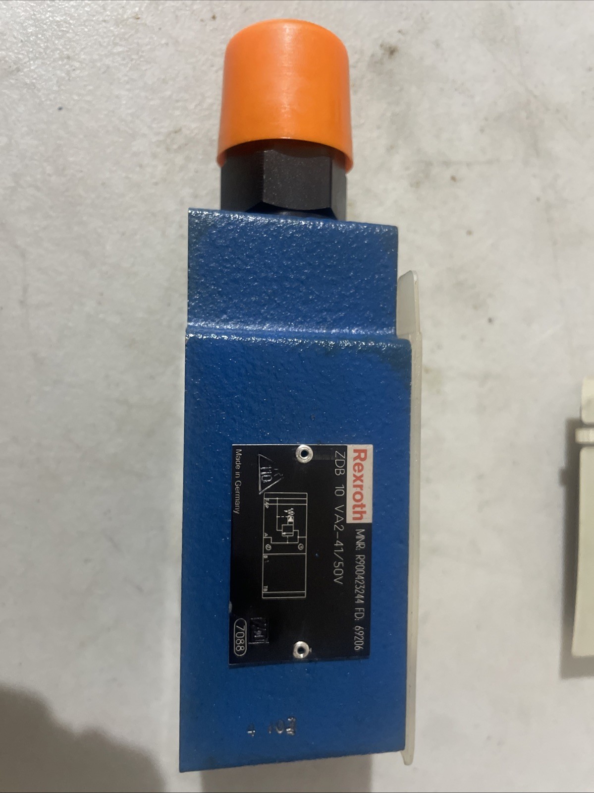 Rexroth Sandwich Plate Pressure Relief Value Z DB 10 VA2-41/50V R900425244