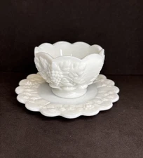Westmoreland Milk Glass  GRAPE 2-pc Mayonnaise Sauce Jam Candy dish Bowl & Plate