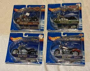 2000 Hot Wheels Harley Davidson Motorcycle 1:18 Die Cast Lot of 4