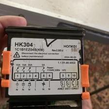 HK-304 Temperature Controller