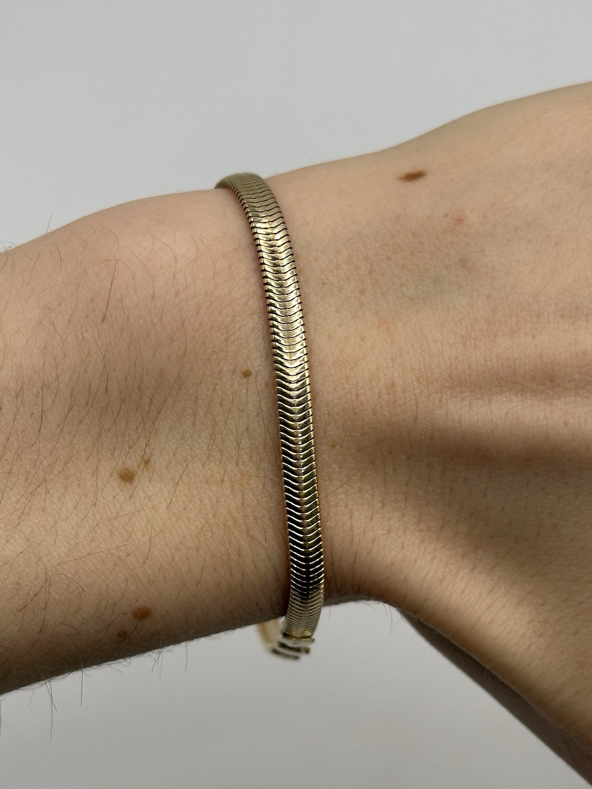 Solid 14K Yellow Gold Herringbone Link Chain Brac… - image 1