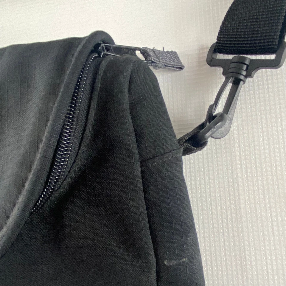 Jansport Bolso Mensajero Laptop Durante la Noche Multi Bolsillo Negro Bolso de Hombro Foto 4 de 4