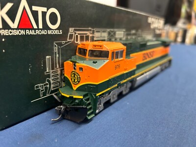 鉄道模型 KATO Santa Fe C44-9W Kato N-Gauge 176-355 C44-9W BNSF Warbonnet #725 Santa Fe