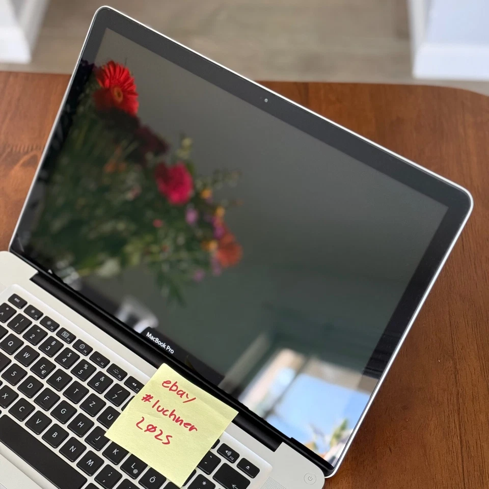 Apple MacBook Pro 15 in 2009 500 GB HDD & 120 GB SSD 4 GB RAM - Image 4 of 4