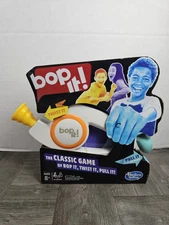 Hasbro Gaming Bop It! Blanco, Juego De Destreza Electrónico Para Niños De 8Años