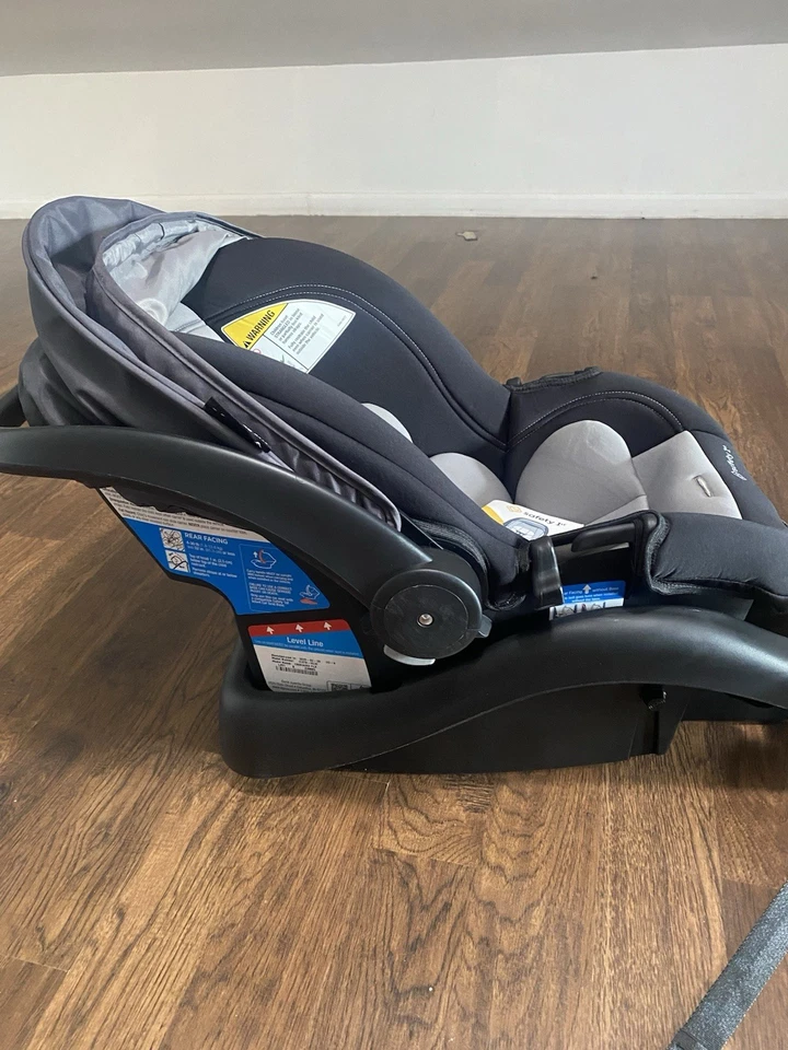 Safety 1st婴儿汽车座椅 — 第 3/4 张图片