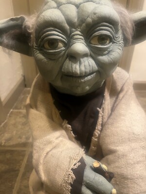 Illusive Limited Edition 2200 of 9500 Yoda 2ft hand painted figure