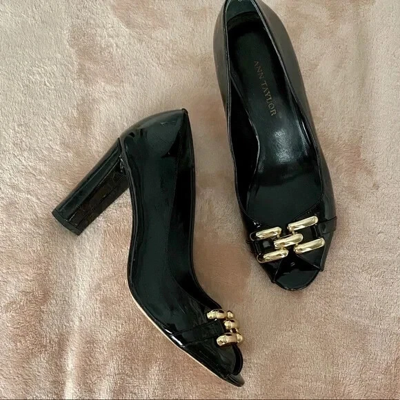 Zapatos de salón [Ann Taylor] Peep Toe charol negro talla 6 Foto 2 de 4