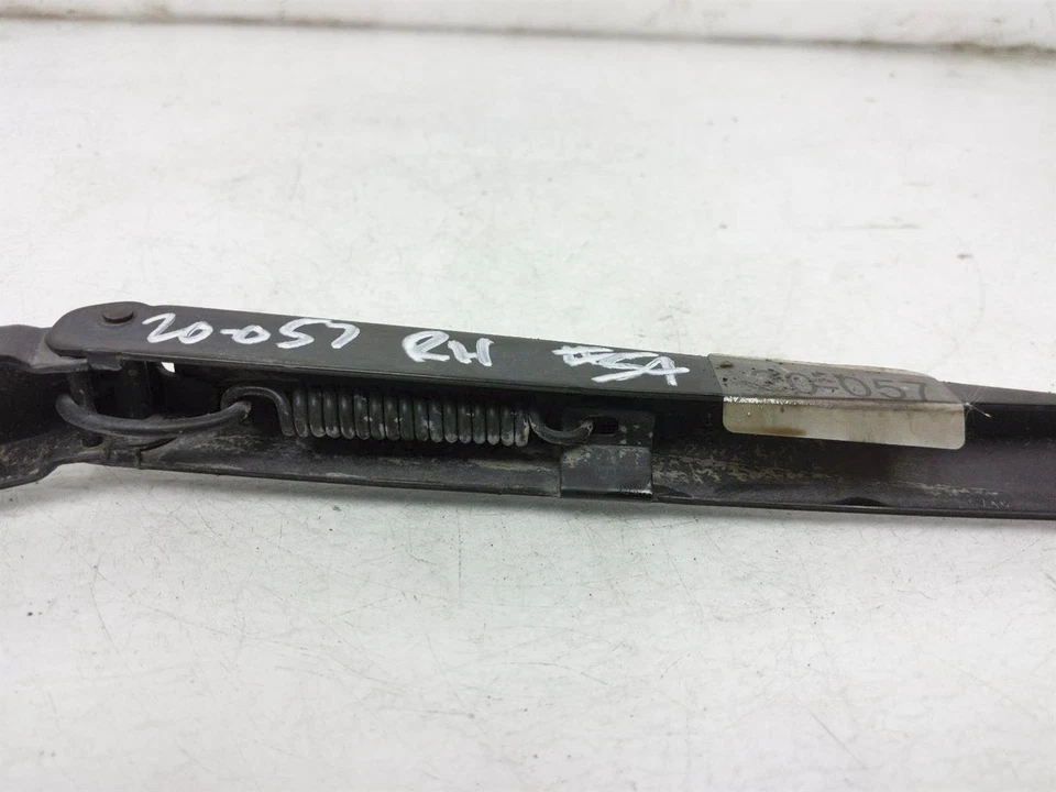 Brazo limpiaparabrisas pasajero 11 12 13 14 15 16 Bmw 550I 61-61-7-203-156 Foto 3 de 4