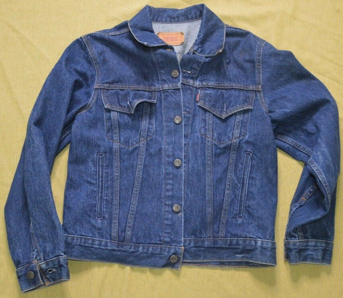 Vintage LEVIS Jean Jacket 70506-0216 Size 40 MADE IN CANADA Blue Denim Red  Tab