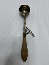 VINTAGE GILCHRIST'S No. 31 ICE CREAM SCOOPER SODA FOUNTAIN SUNDAE TOOL