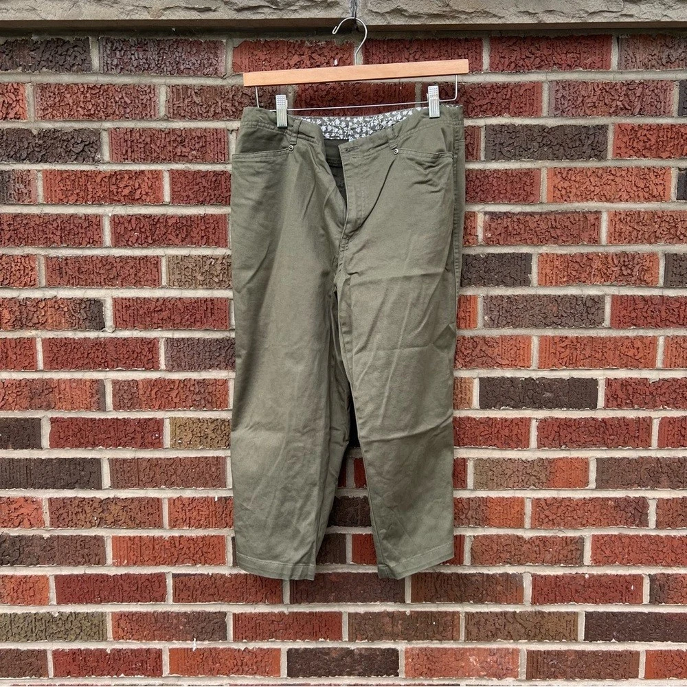 First Issue Olive Green Mid Rise Capri Cropped Ankle Straight Fit Pants