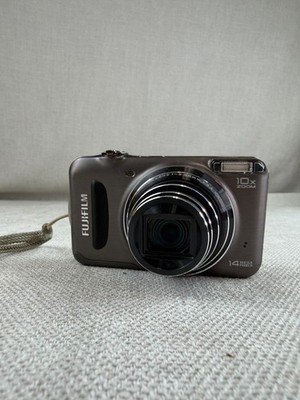 Fujifilm FinePix T200 - 14MP Digital Camera Tested Working
