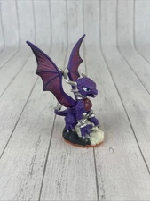 Skylander Giants Cynder Series 2  Character Figure 