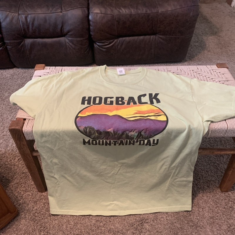Hogback Mountain Day T-shirt Light Green, Size XL