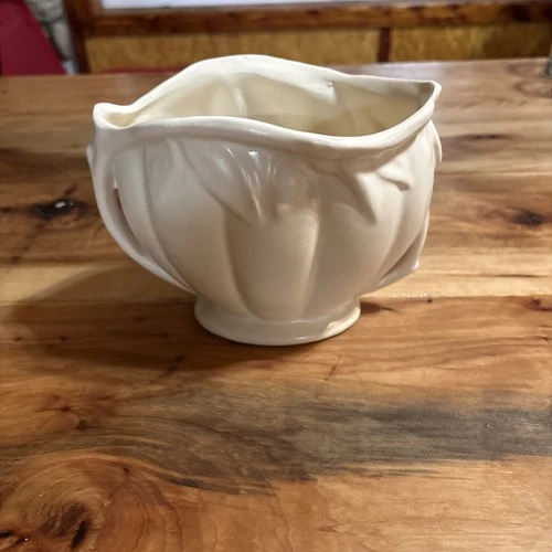 VINTAGE NELSON McCOY POTTERY PINK LILY BUD VASE