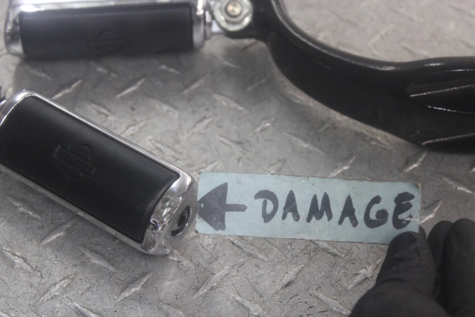 Harley-Davidson Sportster 883 Roadster XL883R 2007 juego de estriberas delanteras  Foto 2 de 4