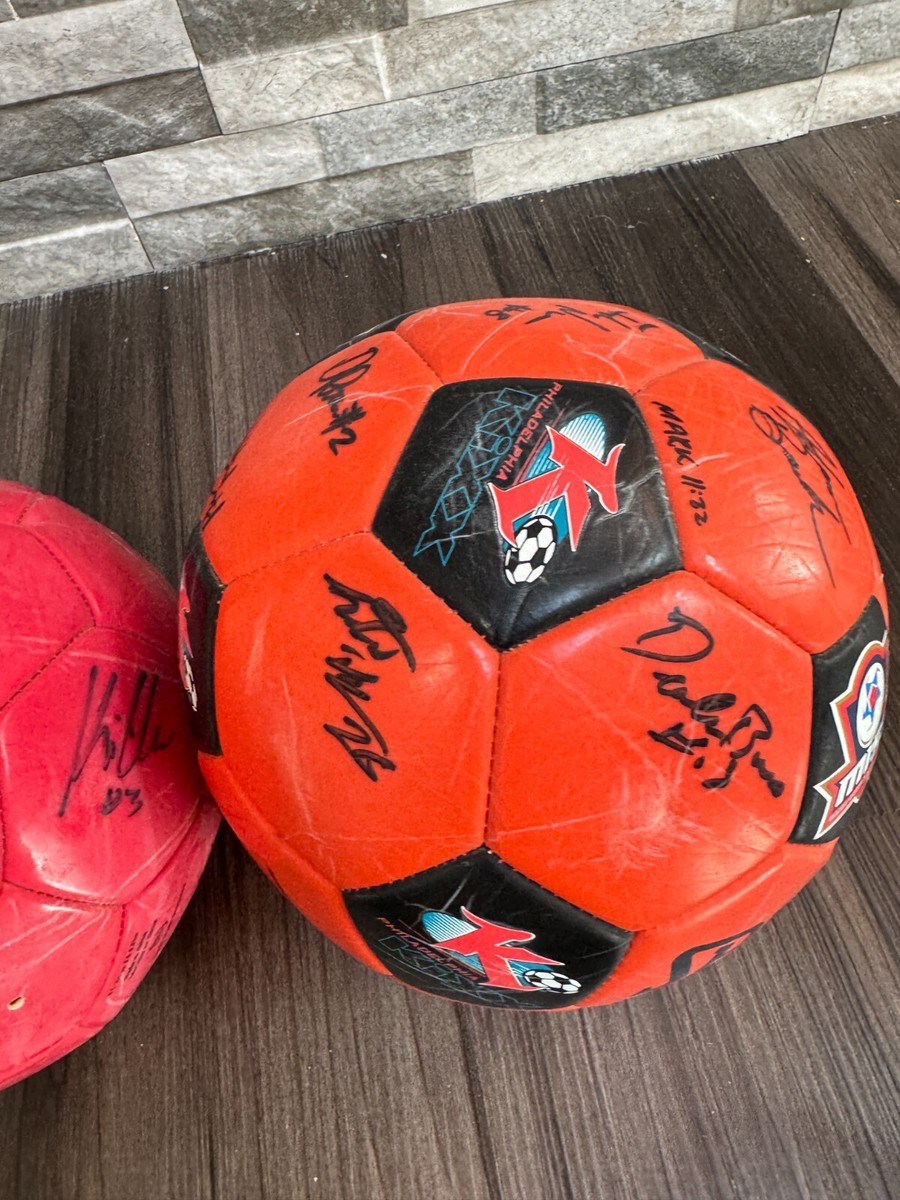 LOT OF 2 SIGNED PHILADEPHIA KIXX SOCCER BALLS MISL Puma Spalding