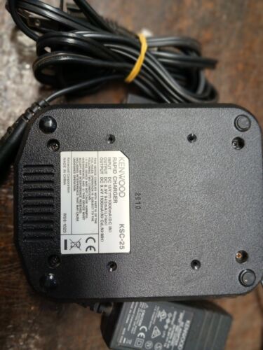 Genuine OEM Kenwood KSC-25 Rapid Charger w/ AC Adapter W08-1058 - Picture 2 of 3