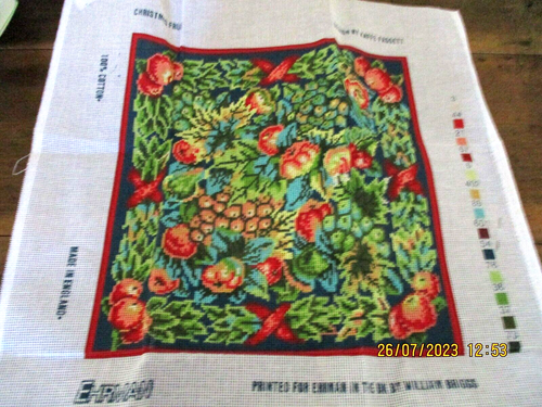 EHRMAN RARE TAPESTRY NEEDLEPOINT CUSHION KIT WITH TAPESTRY WOOL -CHRISTMAS FRUIT - Picture 4 of 10