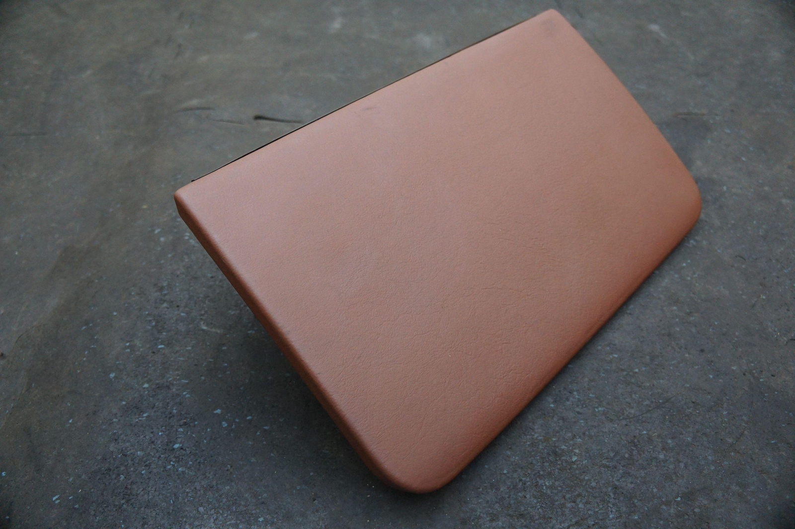 Glove Box Dash Compartment Kestrel Tan Lhd Ad43-c06010-aaw Aston Martin Rapide