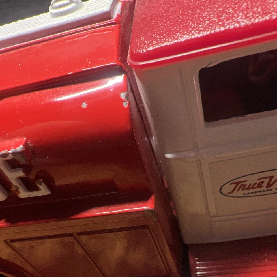 1992 True Value Die Cast Bank No 11 Diamond T Tanker Truck 1930 Excellent No Box - Image 4 of 4