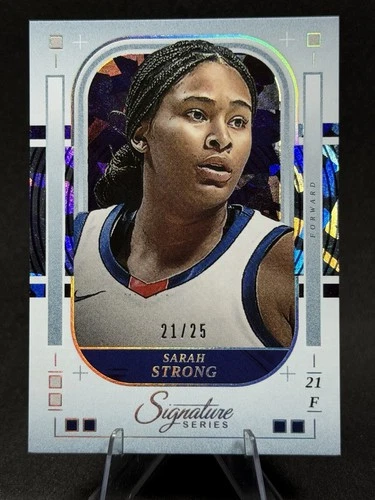 2025-26 PANINI SIGNATURE SERIES SARAH STRONG /25 CRACKED ICE UCONN HUSKIES