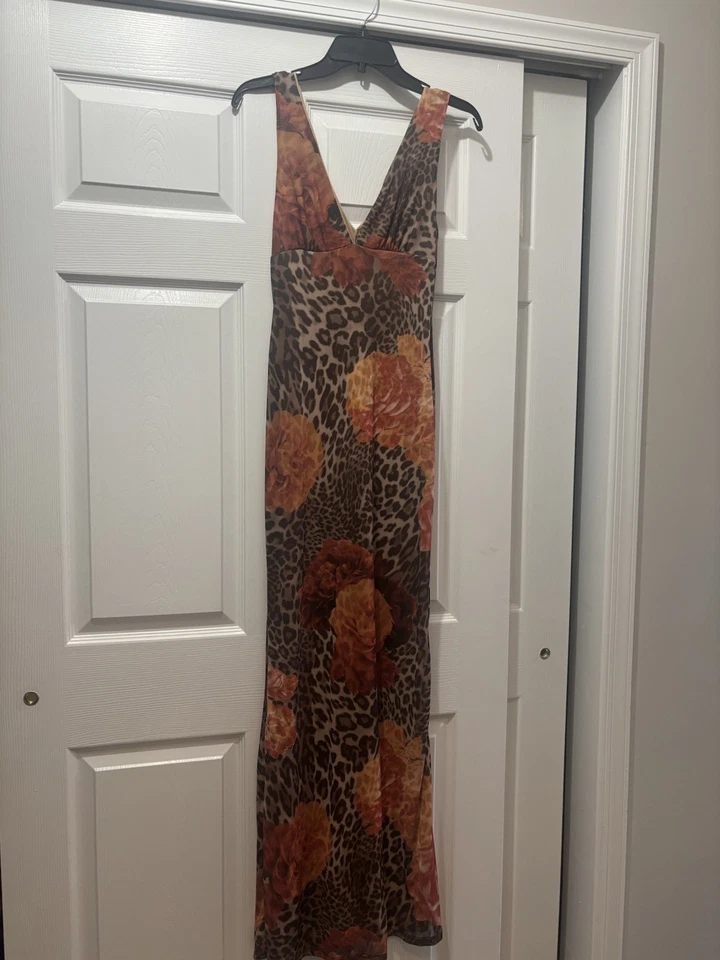NUEVO SIN ETIQUETAS TALLA MEDIANA LEOPARDO Y FLORAL PRECIOSO VESTIDO FORMA AJUSTE MAXI Foto 2 de 3