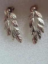 14k Earrings Black Hills Gold Tri Color Leaves Yellow, Green&Rose Leaf Gold 1.3g