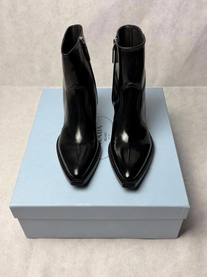 Prada матовая кожа Western ботильоны размер ЕС 36,5 / США 6,5 черный совершенно новый - Изображение 2 из 4