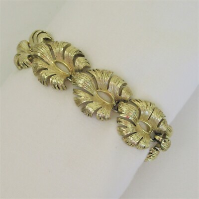 Vintage Lisner gold tone leaf link bracelet
