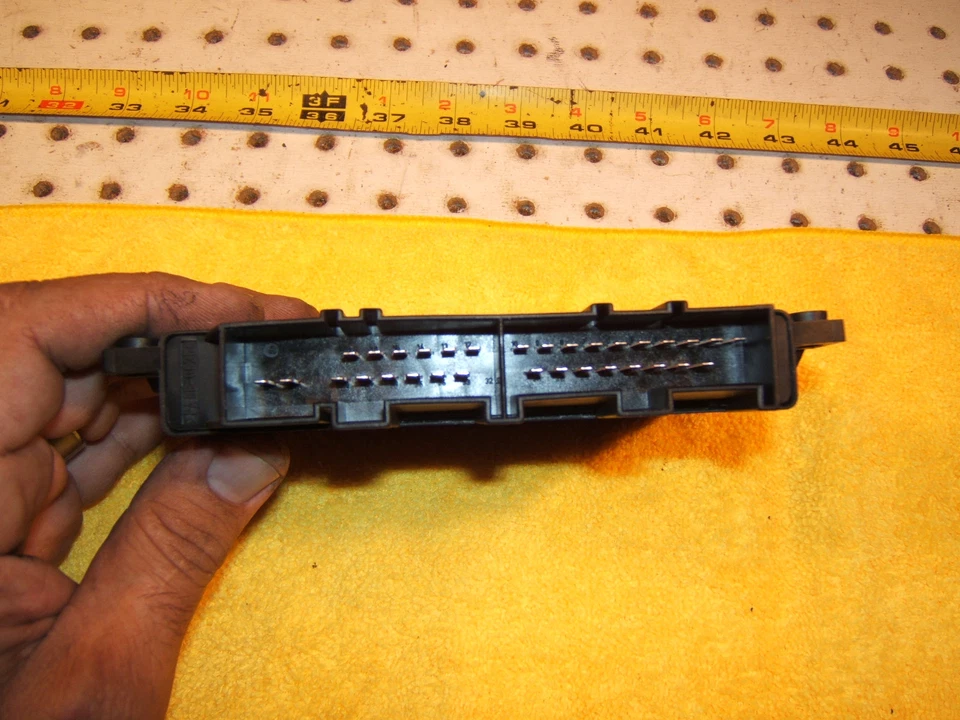 Mercedes 2004 C240 SIEMENS автоматическая коробка передач контроллер OE 1 компьютер, A0325453232 - Изображение 4 из 4