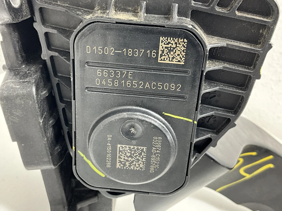 Jeep Cherokee 2015 montaje de pedal de acelerador de gasolina D1502-183716 OEM Foto 2 de 4