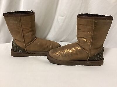 【新品】UGG　22cm UGG Classic Short 1016223CHE Women's Chestnut Boot