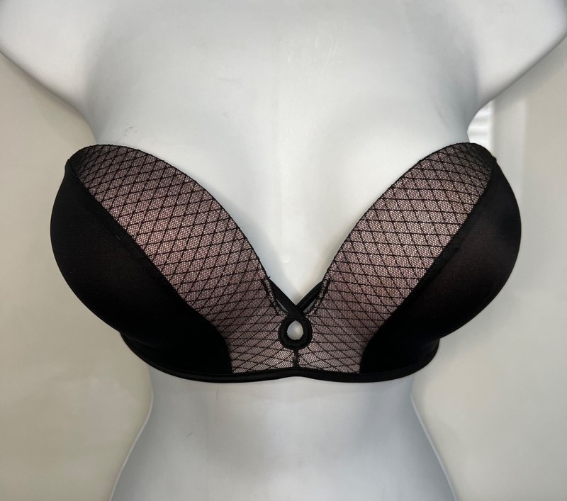 Victoria's Secret Very Sexy Push up Padded Lase Black Bra Size 32D