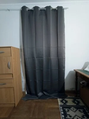 Rideau occultant gris foncé 140 cm largeur prêt à poser à anneaux, tissu épais - Photo 1/4