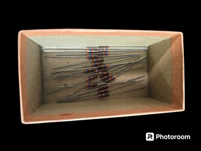 1 Box Of 17 Allen Bradley Carbon Comp 3.6K OHM .5 Watt 5% Resistors NOS