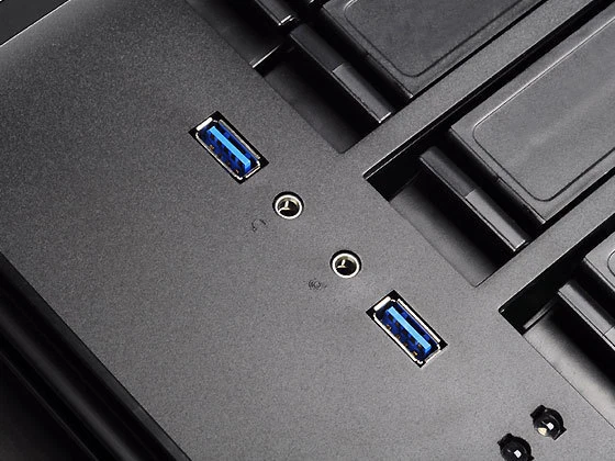 Silverstone SST-DS380B (Black) 8 Bay Small Form Factor NAS Chassis - Image 4 of 4