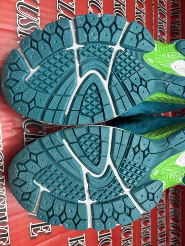 Size 8.5 - New Balance Salehe Bembury x 2002R Water Be The Guide(EUR) 42 - Picture 5 of 6
