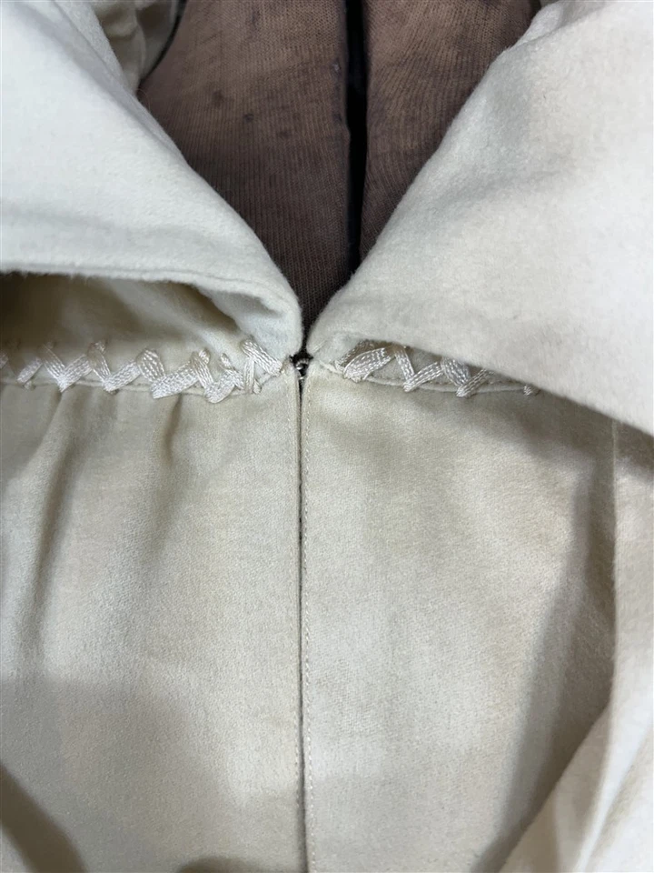 capa antigua lana blanca hombros 16 pulgadas largo 36 borlas corbatas años 1800 original  Foto 4 de 4