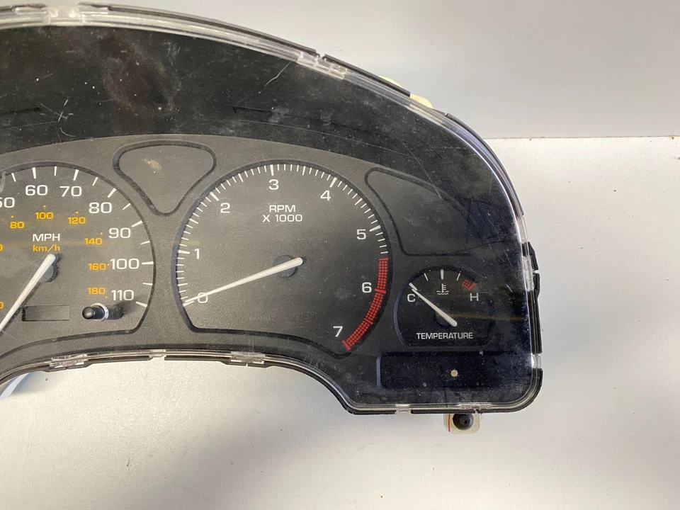 2002 SATURN S SERIES SL1 INSTRUMENT SPEEDOMETER CLUSTER GAUGE OEM, 257-04026 - Image 4 of 4