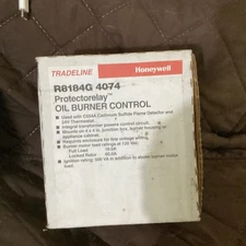Honeywell R8184G 4074 5 Intermittent Ignition Oil Primary burner Controller