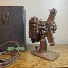 VTG Revere Eight Model 85 Projector 8mm Excellent Working Condition Original Box