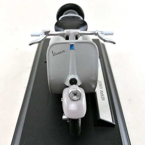 Vespa 125 CC modelo fundido a presión Welly escala 1:18 colección de juguetes hobby #2 - Imagen 9 de 12